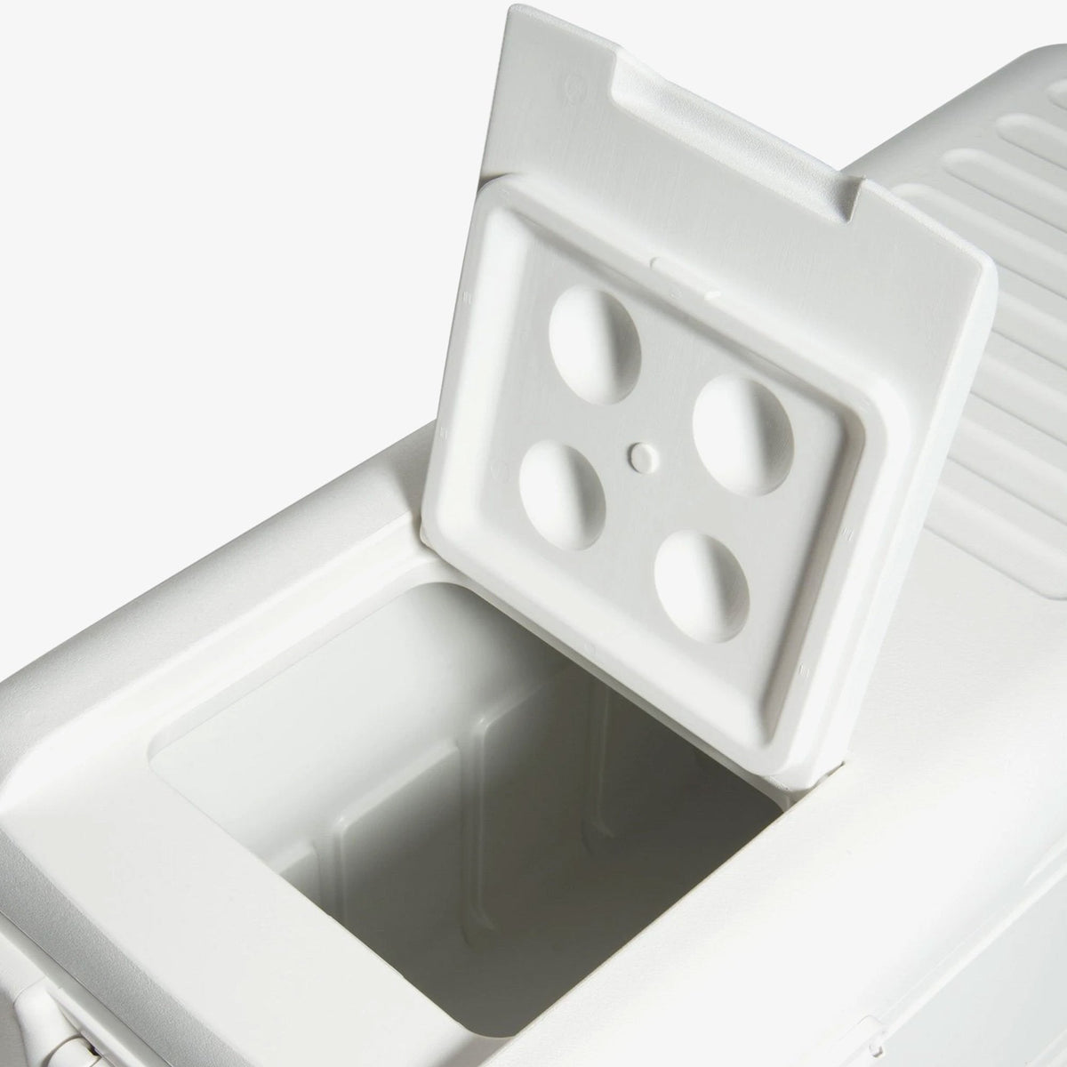 quick-and-cool-150-qt-cooler-t6 00044363-quick-and-cool-150-qt-cooler-cu-open-hatch_2c6197ae-88fc-4867-ad4f-5e48e4b855e0.jpg