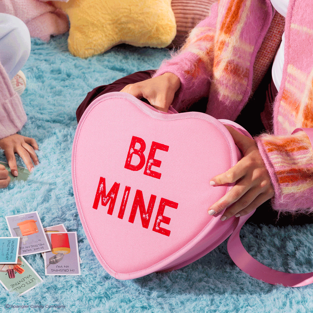 sweethearts-candies-be-mine-cooler-bag-b0 Sweethearts_NATIVE_PDP_Novelty-Tote_GIF.gif